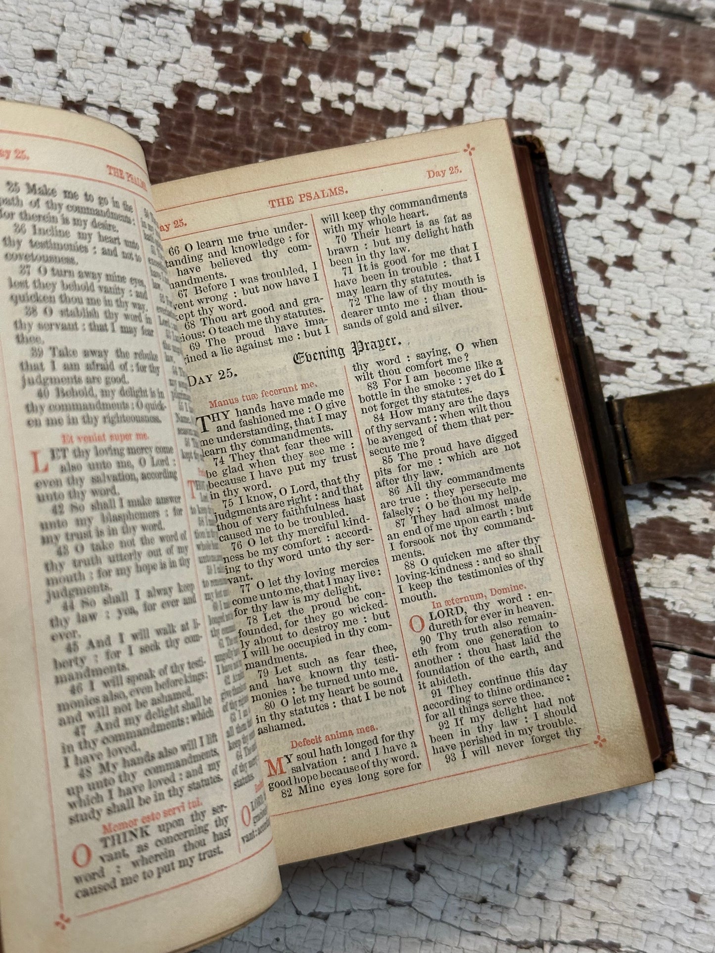 Antique Leather Book of Common Prayer- with clasp